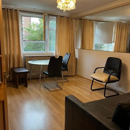 1 Bedroom Flat Close To City With Free Parking Arrangement Λονδίνο Εξωτερικό φωτογραφία